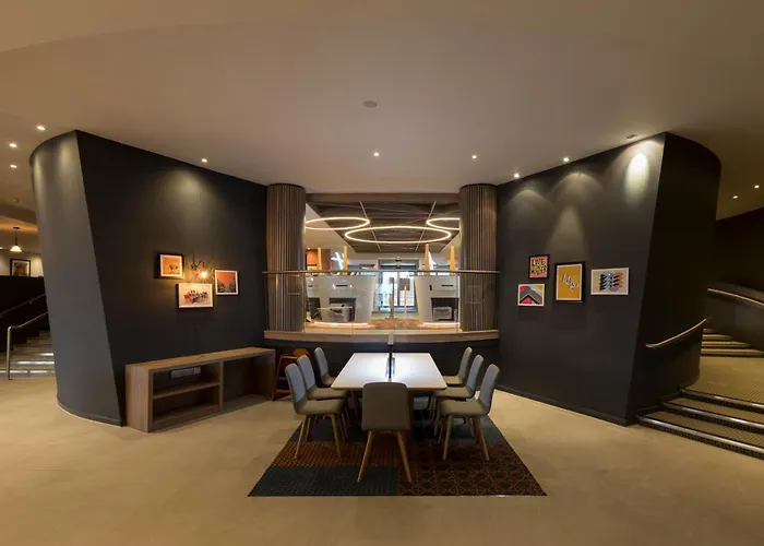 Holiday Inn Edinburgh Zoo By IhgAlbergo